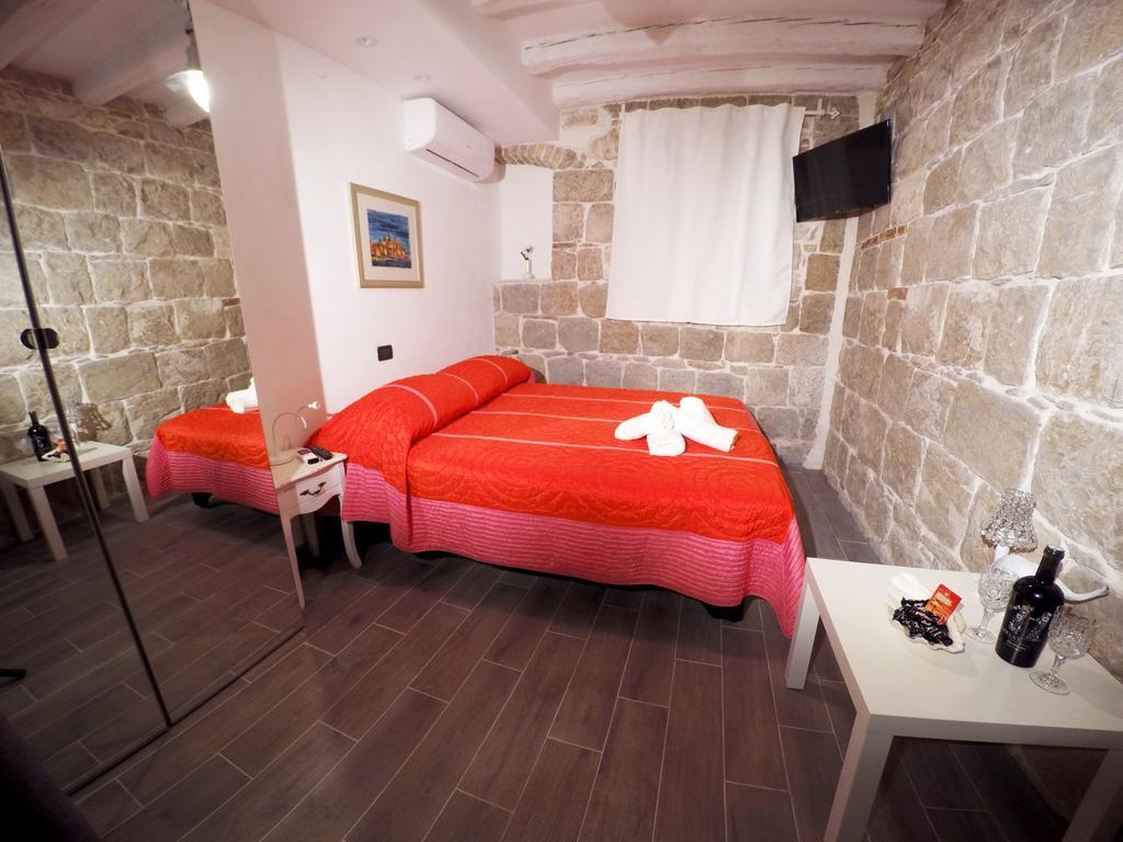 Apartman Plaza Stone Split